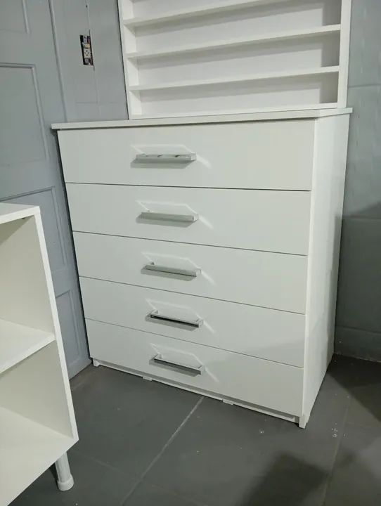 Cômoda branca 5 gavetas