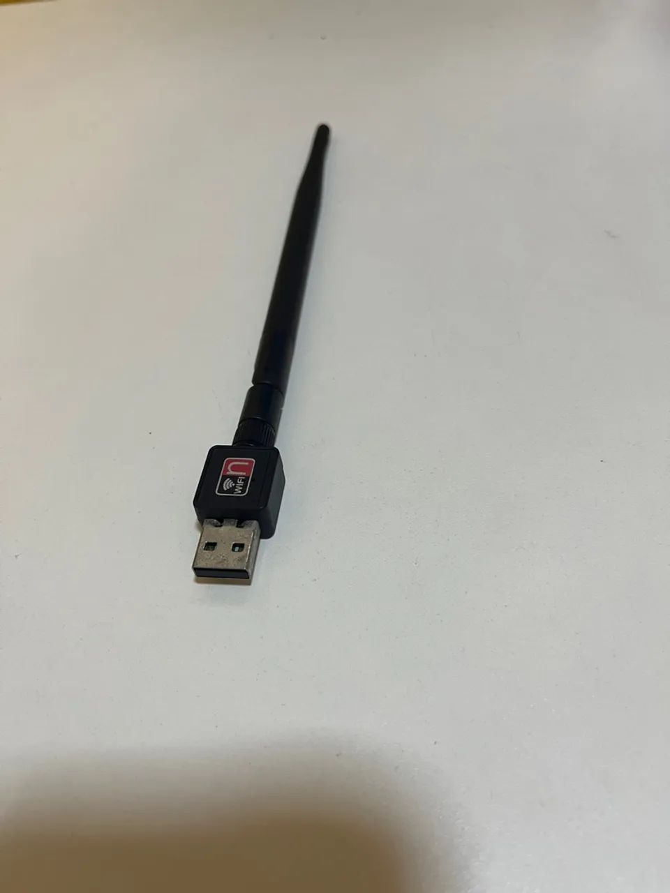 Adaptador USB Wi-Fi com Antena de Alto Alcance