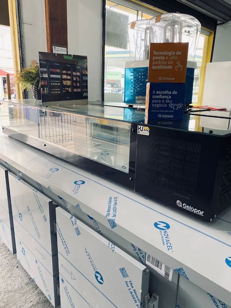 NZ. Vitrine refrigerada de bancada 1,50m Gelopar 