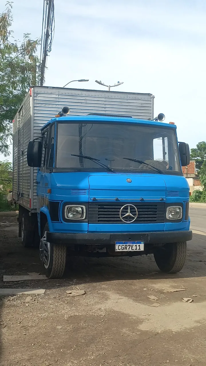 Mb 608 baú