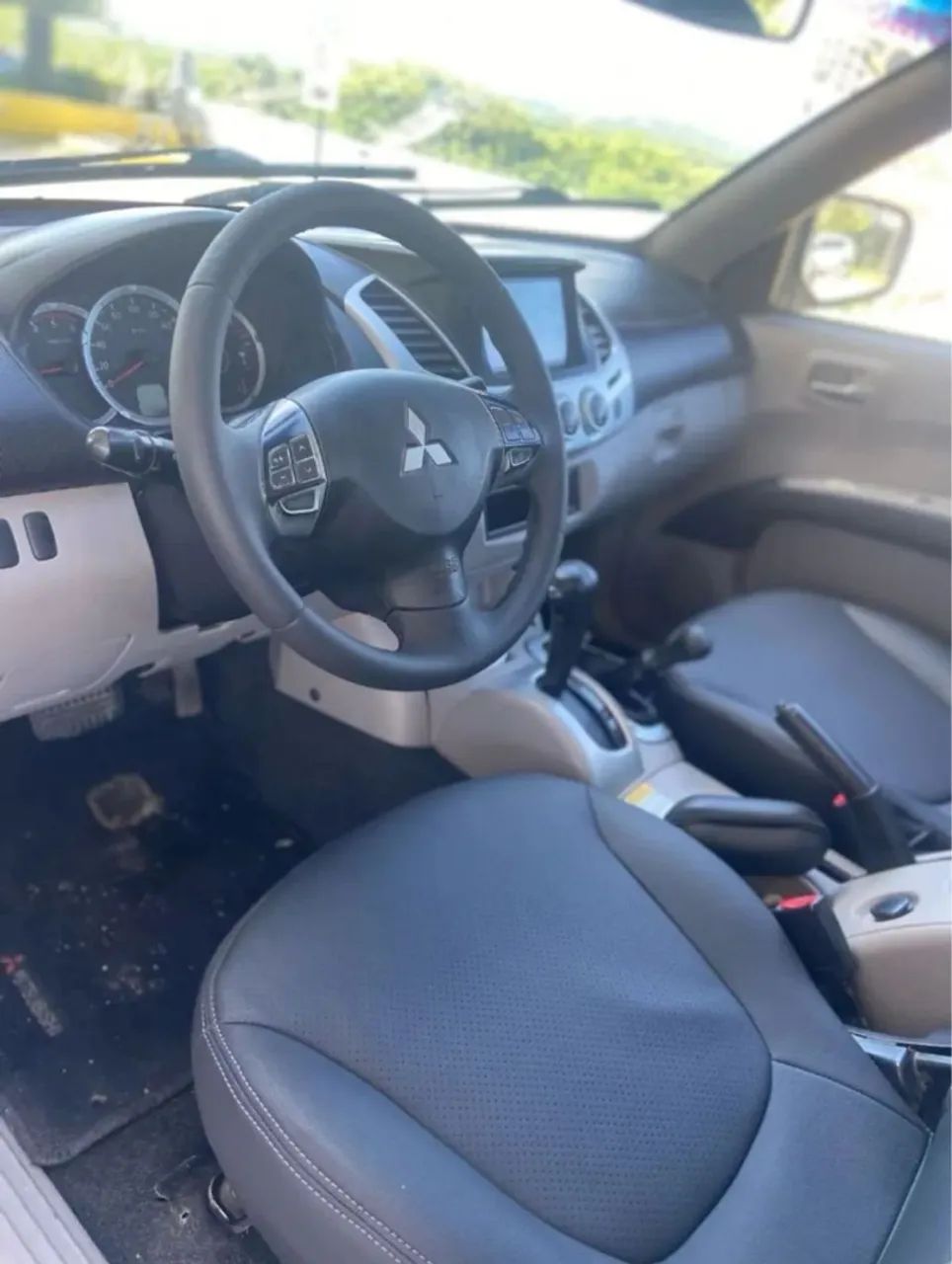 L200 Triton Com débitos 