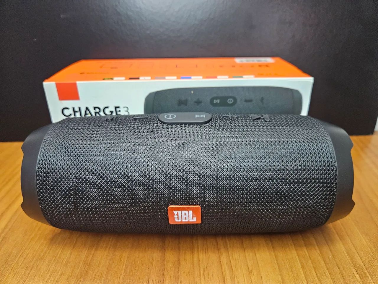 Caixa JBL charge nova Bluetooth  - Foto 3