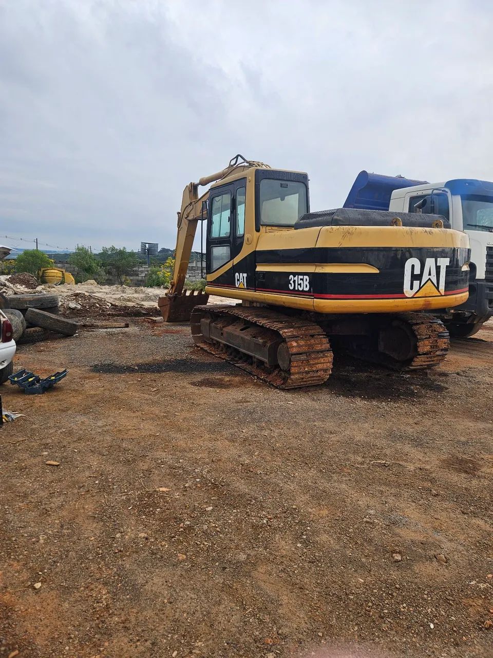 Escavadeira 315 B - Foto 2