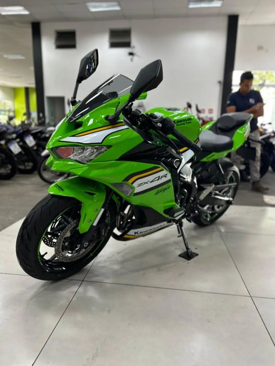 ふぉるん Ninja ZX-4R | Kawasaki