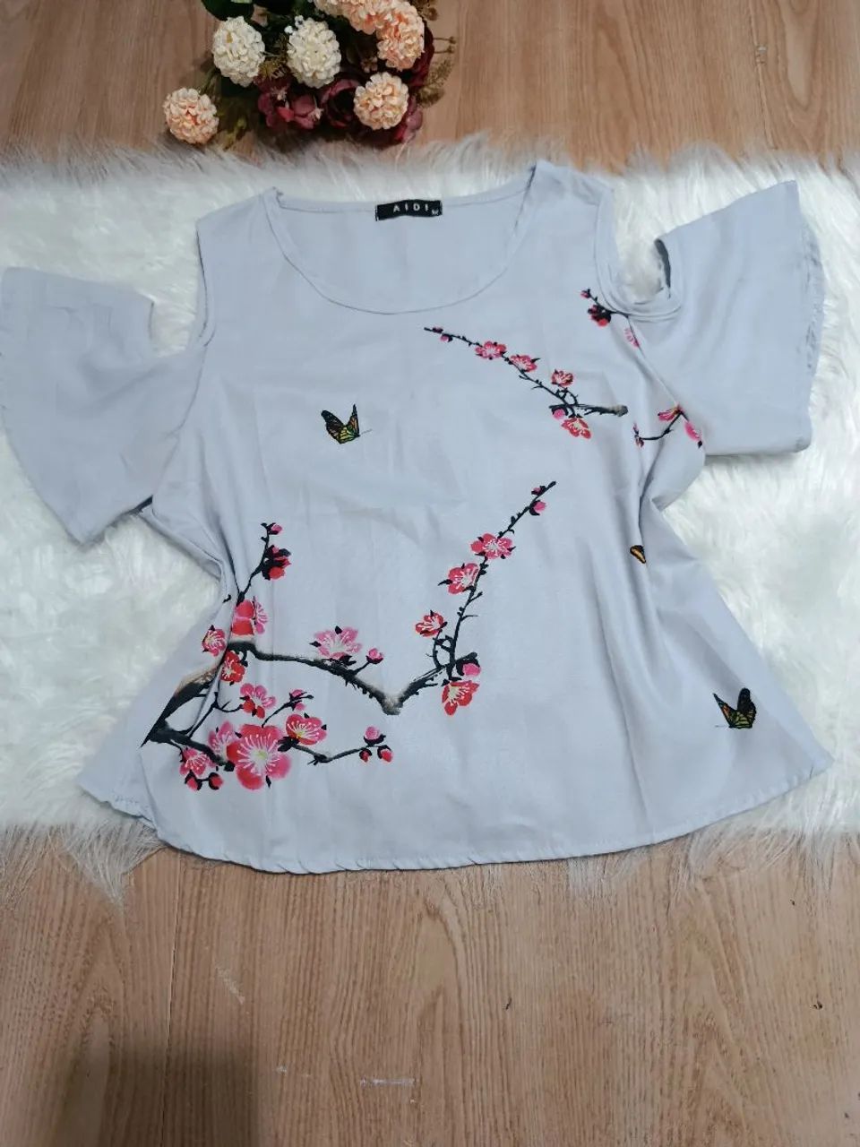 Blusas feminina lindas!!! BAIXEI PREÇO