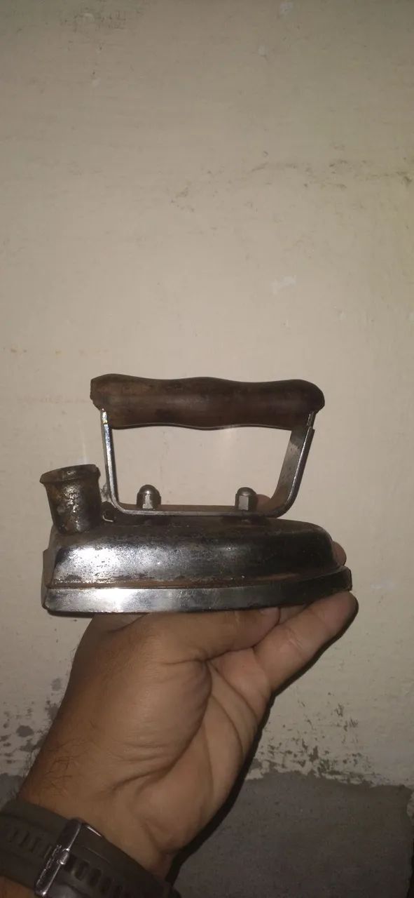 Mini ferro de passar antigo para decoração  - Foto 3