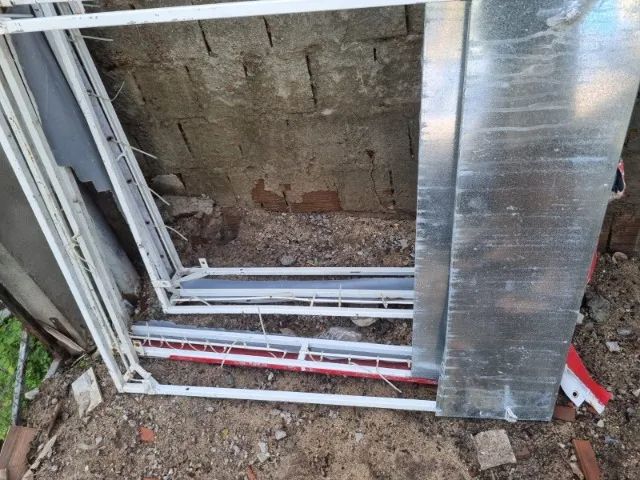 Estruturas para cobertura em metalon 1,20x3,00m - Foto 2