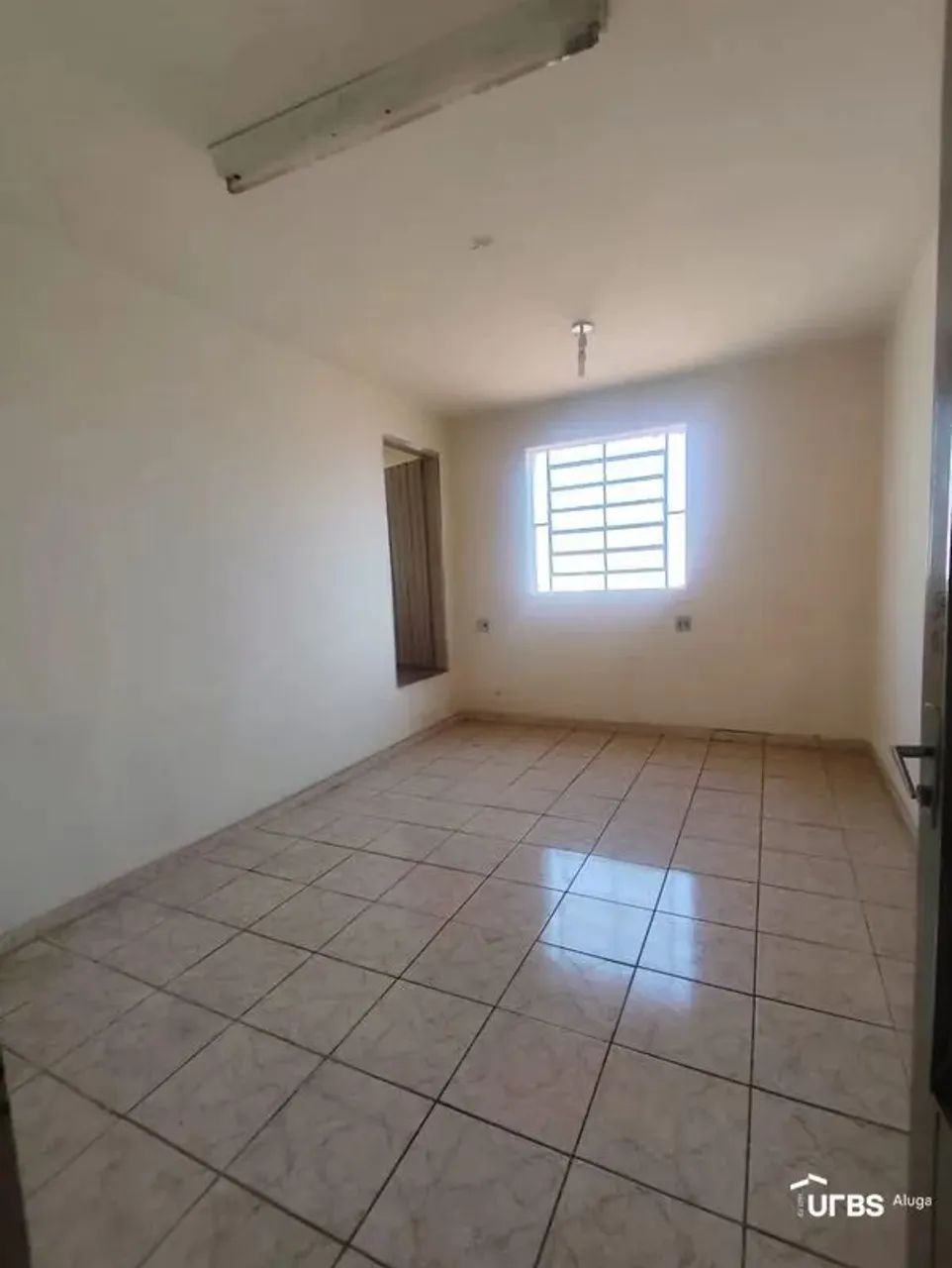 Sala comercial com 8 salas na Av Dom Emanuel