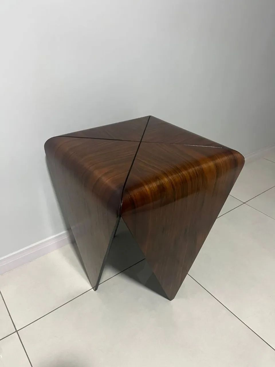 Mesa lateral pétala