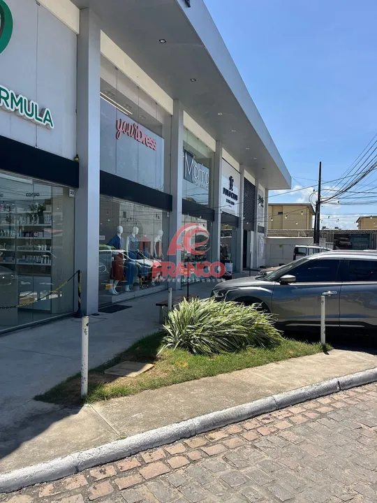 Loja para locação no Labadee Mall, Av. Ayrton Senna, Neópolis, Natal, RN - Com uma sala di
