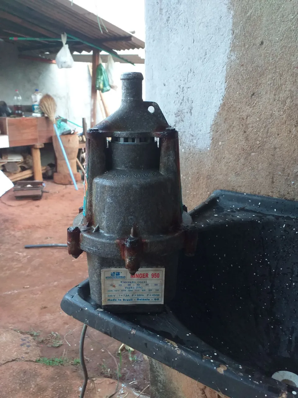 Bomba D'água Ninger 950 - Eficiência e Durabilidade