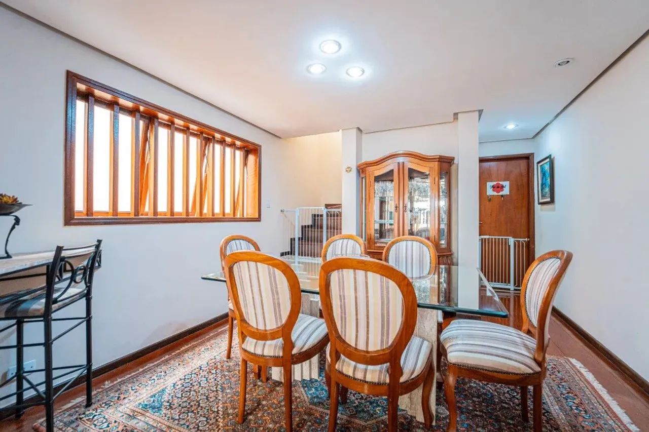 Casa tipo para venda com 2 quartos, sendo 1 suíte, 177m² - Foto 3