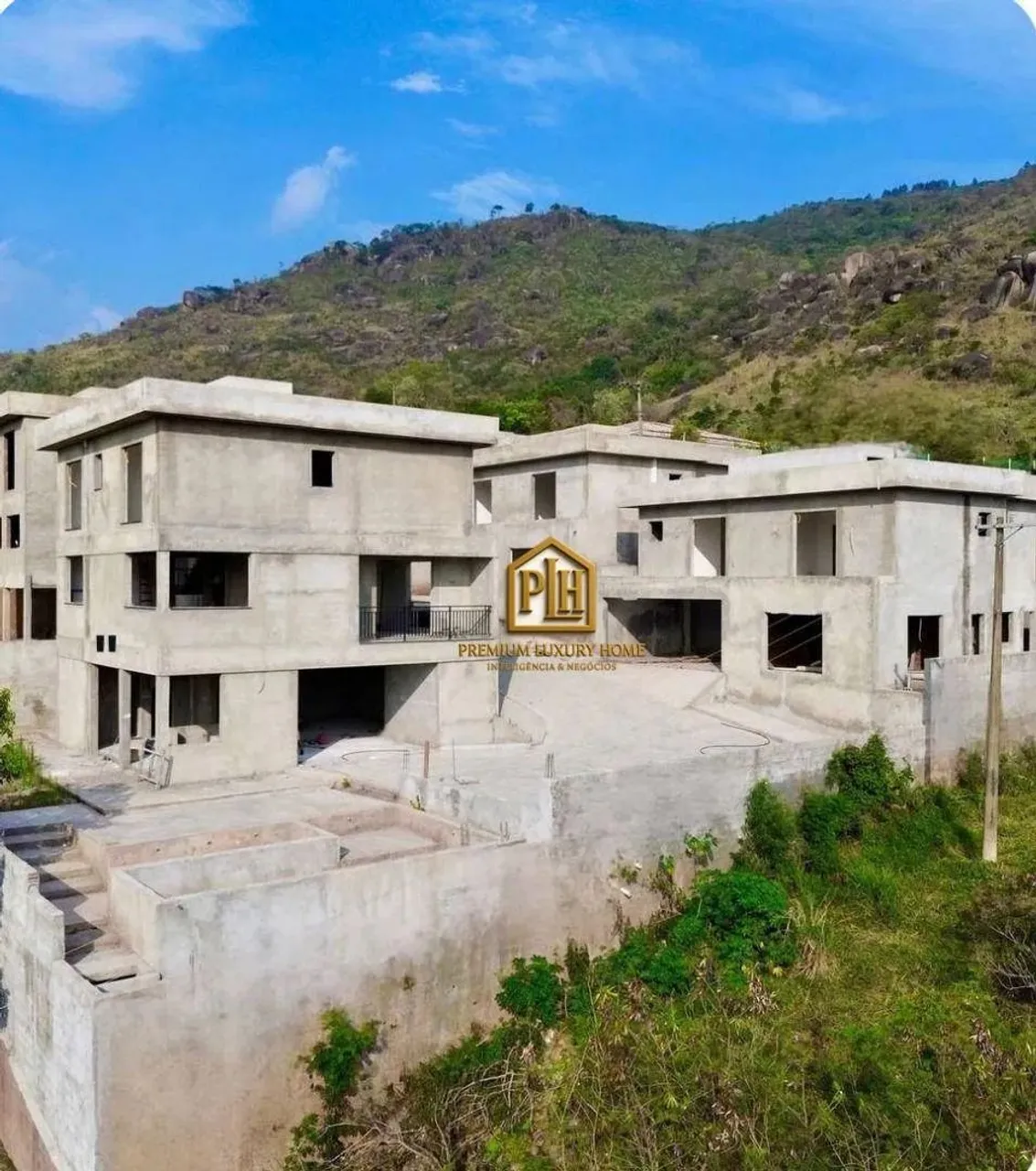 Casa com 4 dormitórios à venda, 195 m² por R$ 1.800.000,00 - Parque Arco Iris - Atibaia/SP