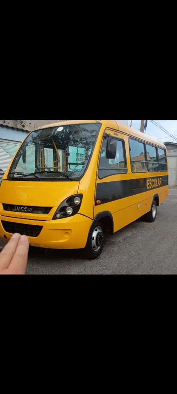Micro ônibus Iveco 