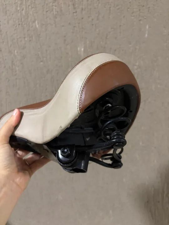 Banco de bicicleta com mola  - Foto 2