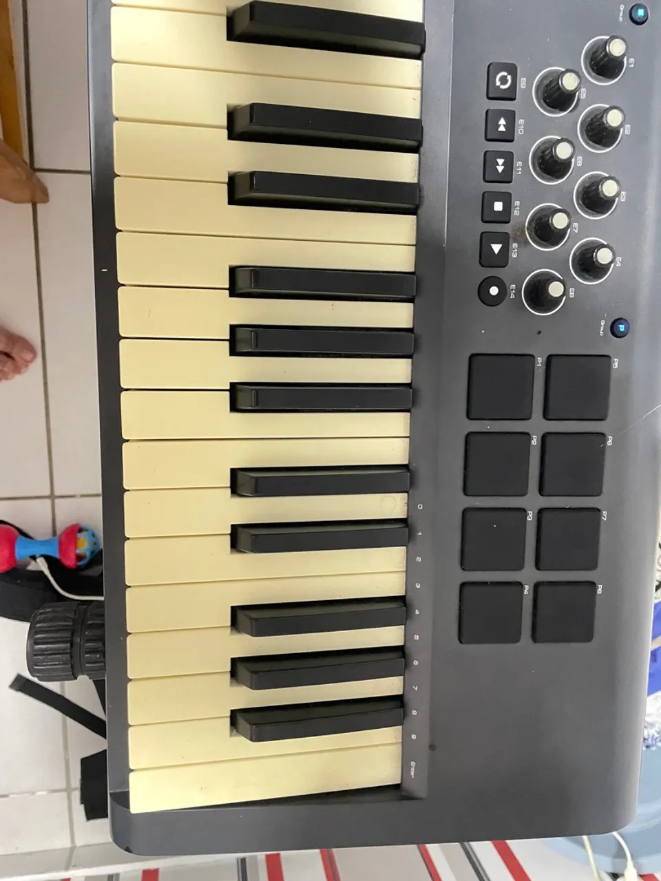 Controlador M-Audio Axion
