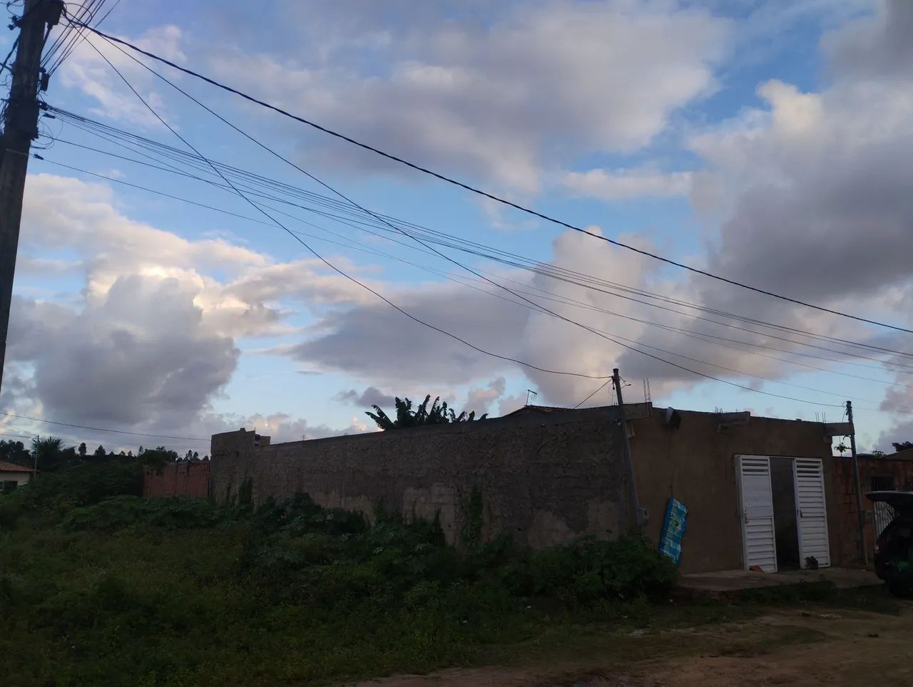 Vende casa com terreno de esquina  - Foto 5
