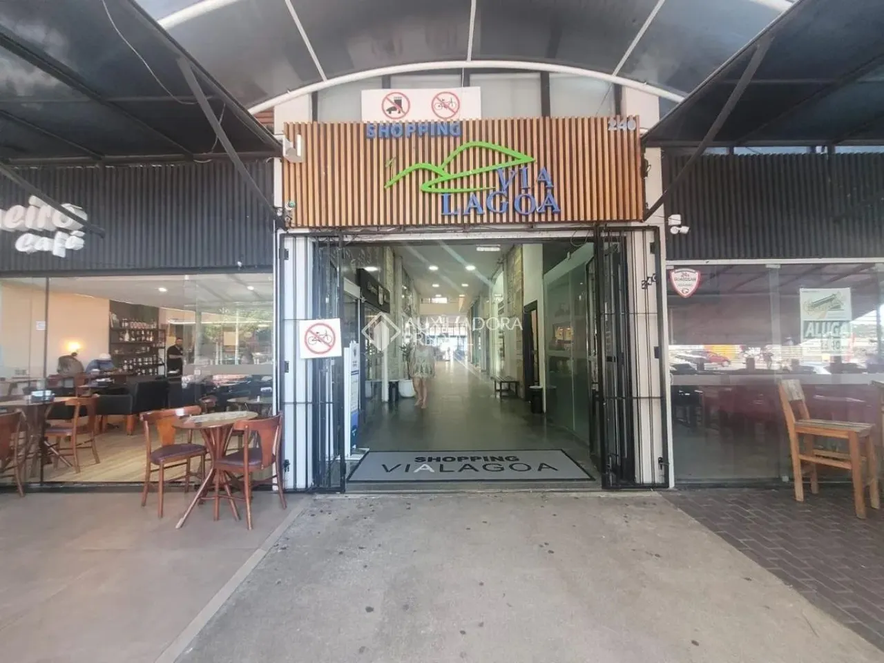 Sala Comercial na Lagoa da Conceição - Localização Estratégica para o Seu Negócio