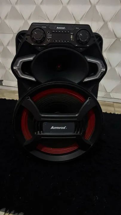 Caixa de Som Bluetooth Amvox - Potente e com Design Moderno