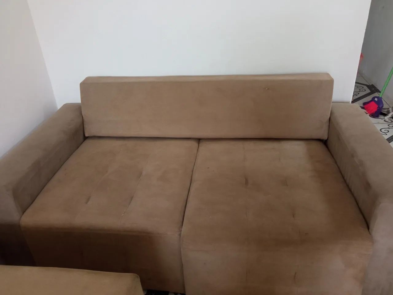 2 Sofá de 2 lugares ! Sendo um retrátil bem conversando 1 ano de uso  - Foto 4