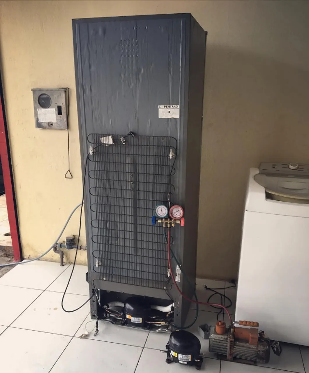 Reparação Técnica de Avarias em Geladeiras