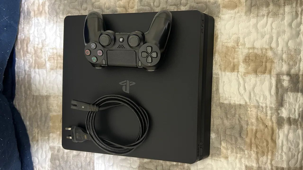 PS4 Slim - Desapego
