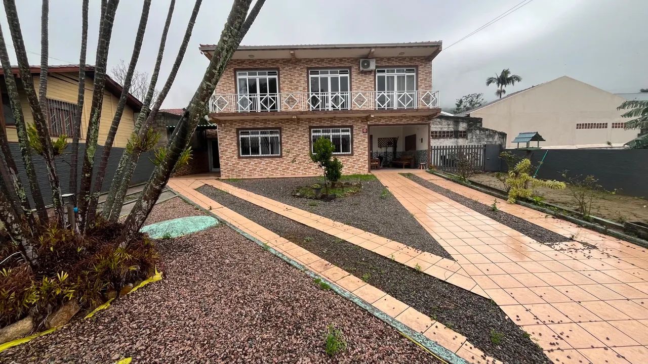 Vendo linda casa 