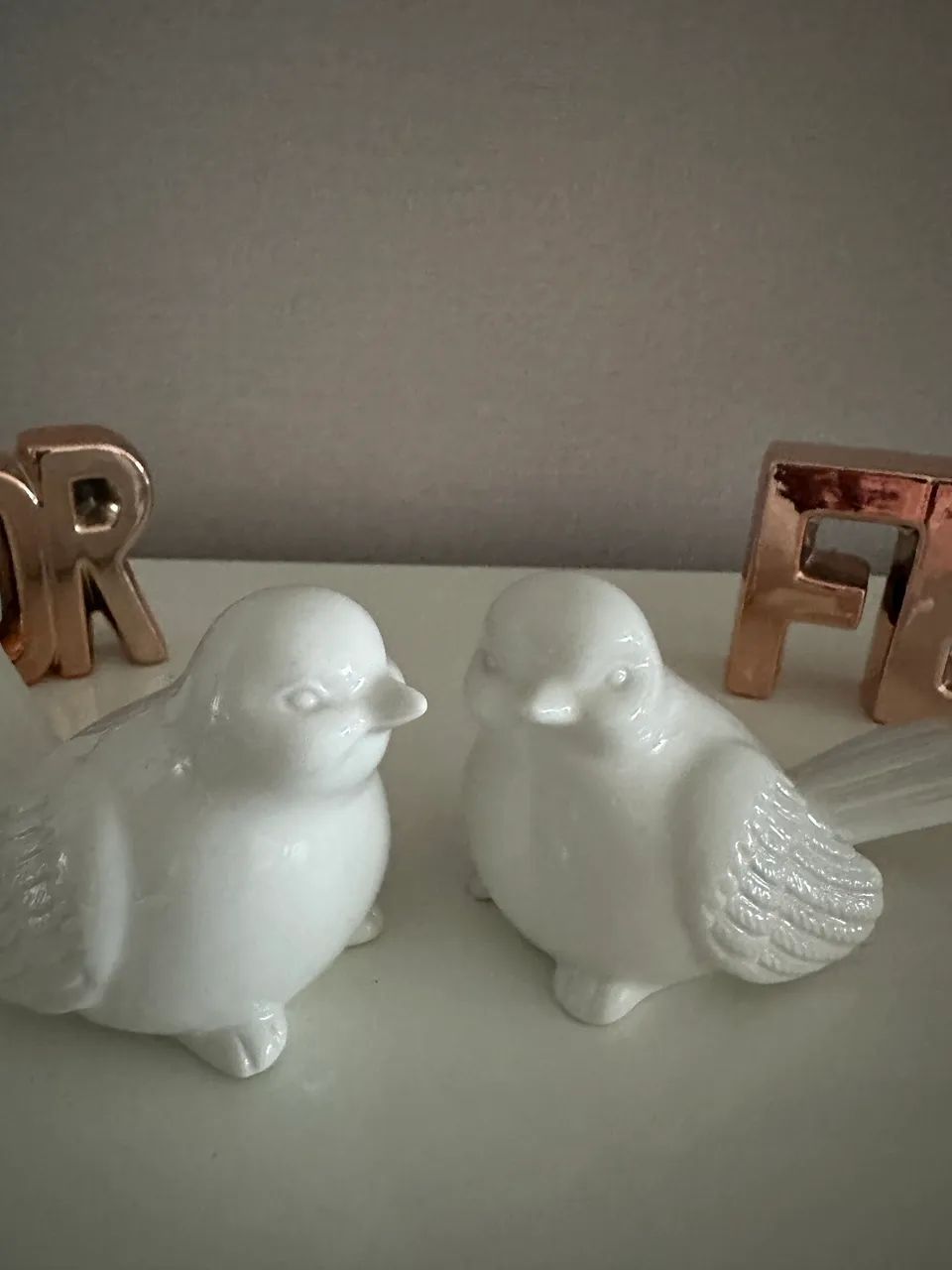 Decoração em louça- Fé 9x9 Pássaro 12x9 Amor 14x9cm - Foto 2