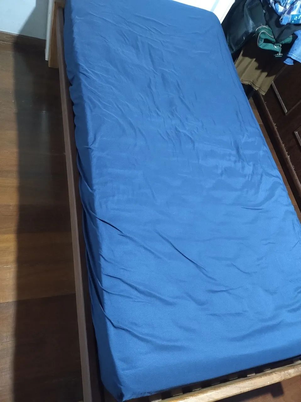 cama de solteiro de madeira  - Foto 4