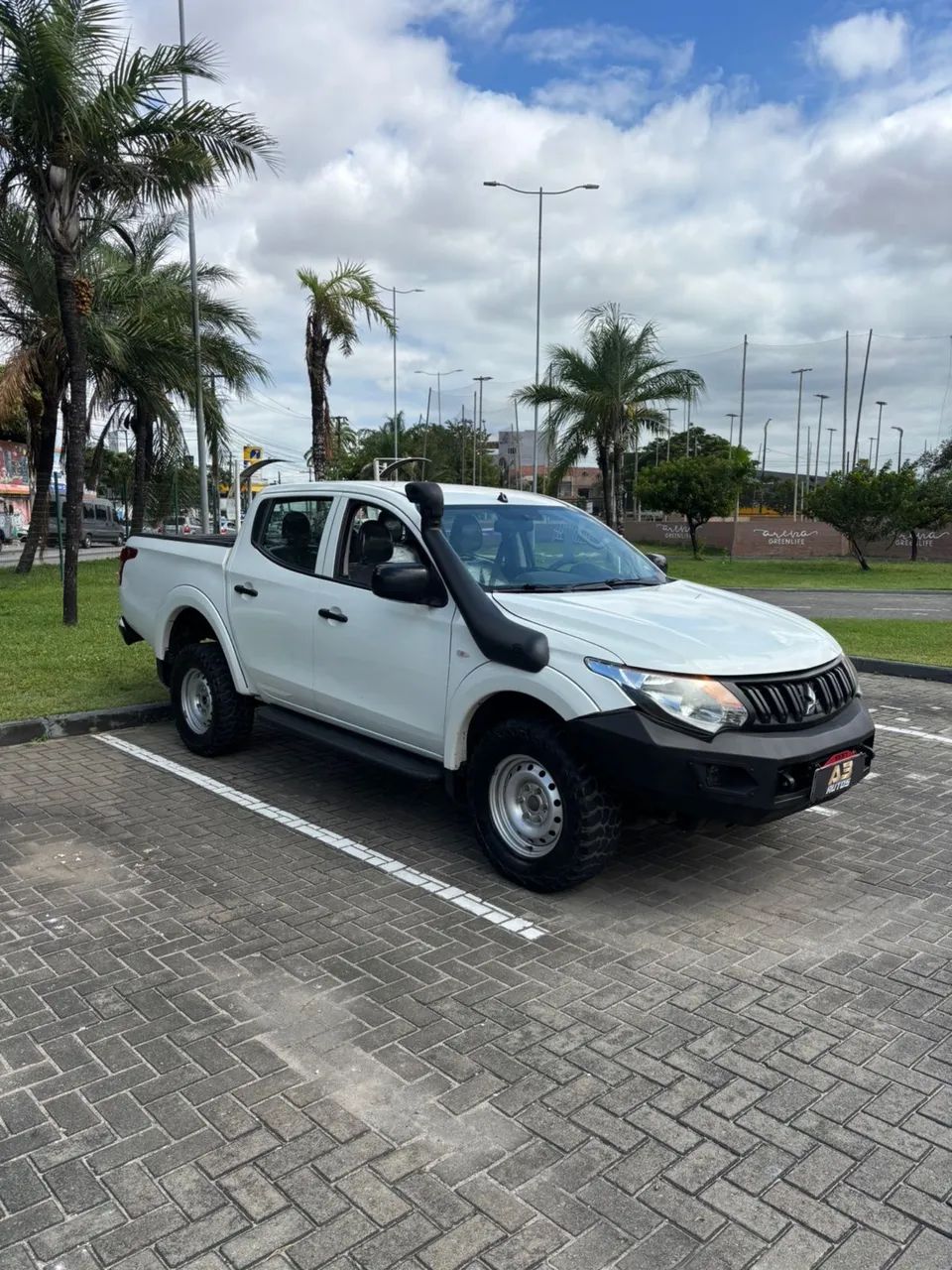Mitsubishi L200 2023