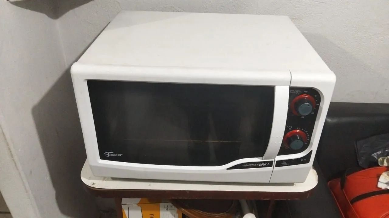 Forno em perfeitas condições apenas um dono 