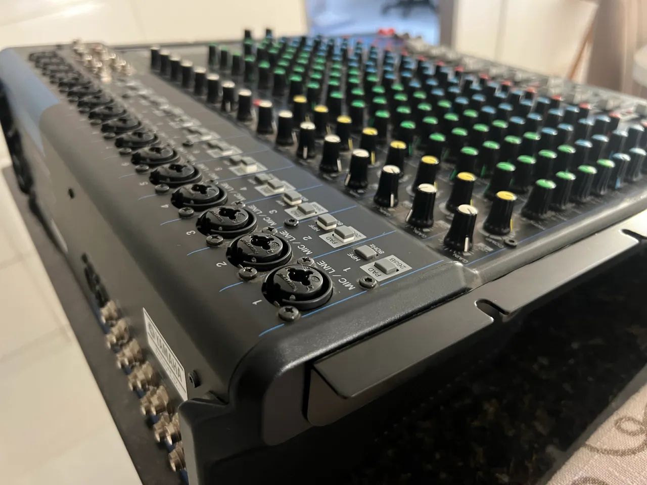 MESA DE SOM YAMAHA + AMPLIFICADOR  - Foto 4
