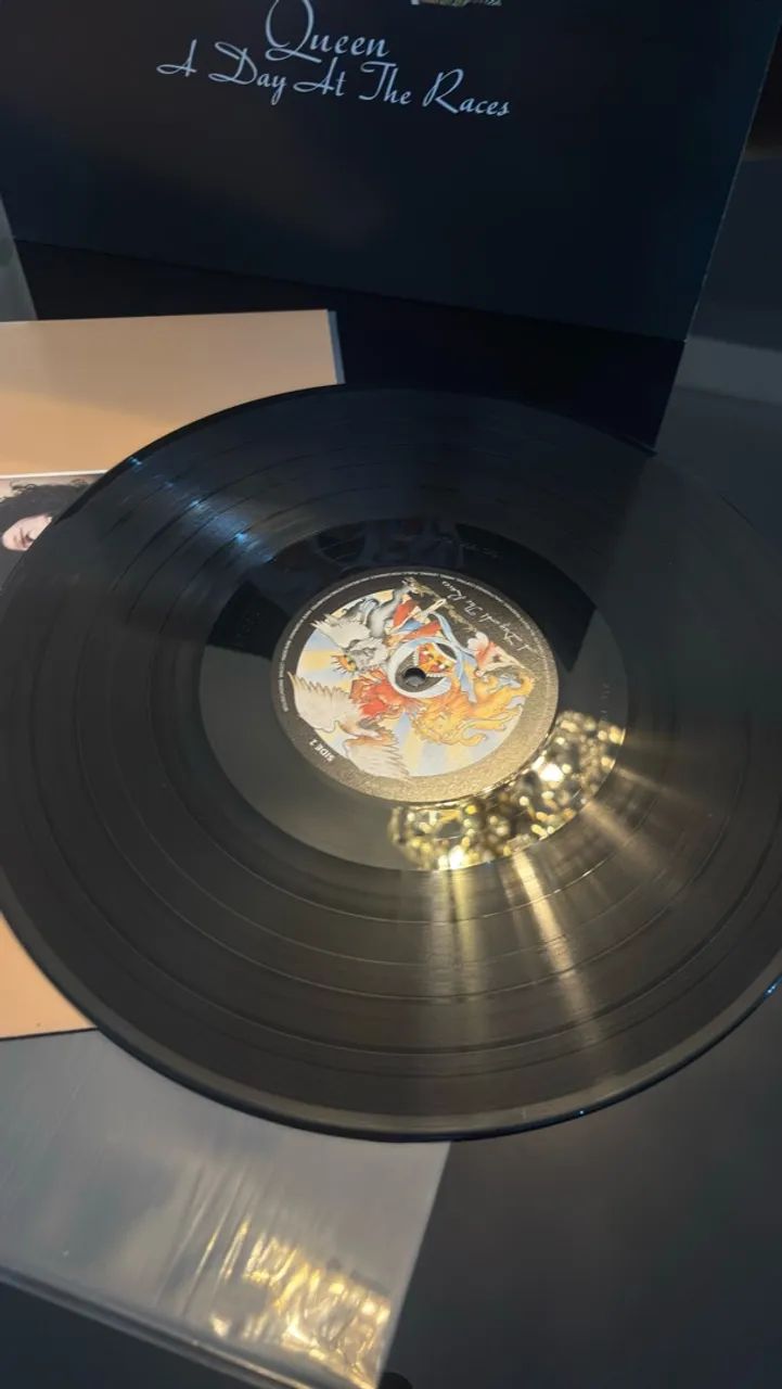 LP / VINIL | QUEEN - A DAY AT THE RACES | DELUXE COLLECTION | HALF SPEED MASTER | - Foto 5