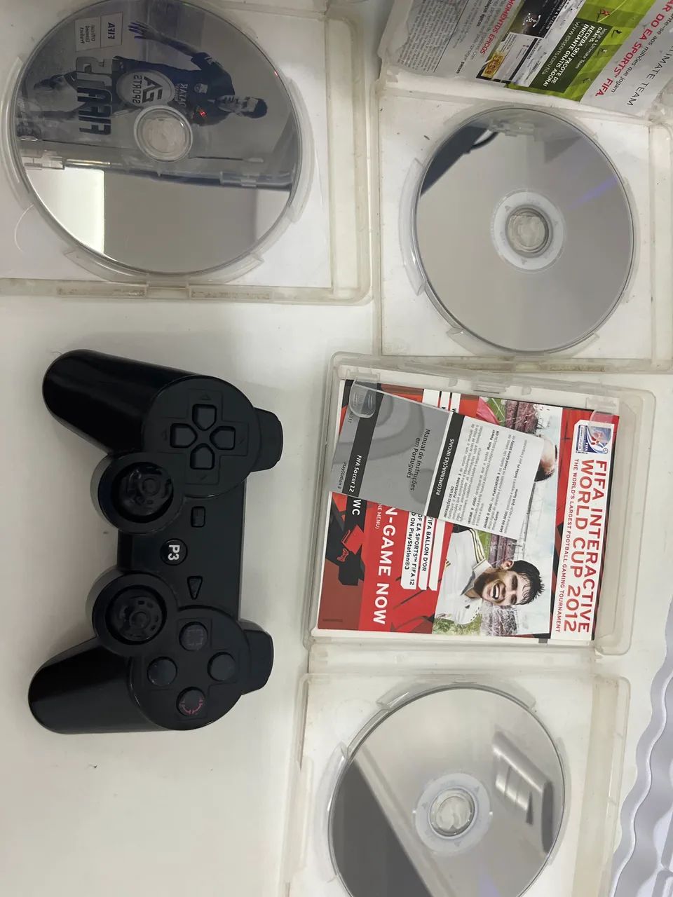 CDS de PS3 do fifa mais 1controles do PS3 - Foto 3