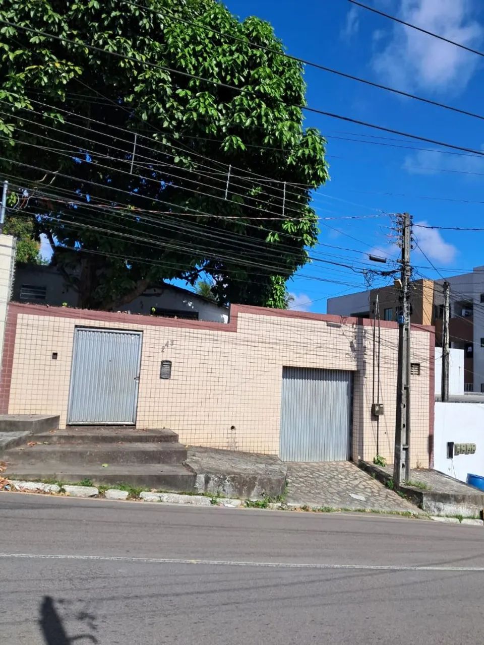 Casa Grande com 5 quartos em Jaguaribe OPORTUNIDADE