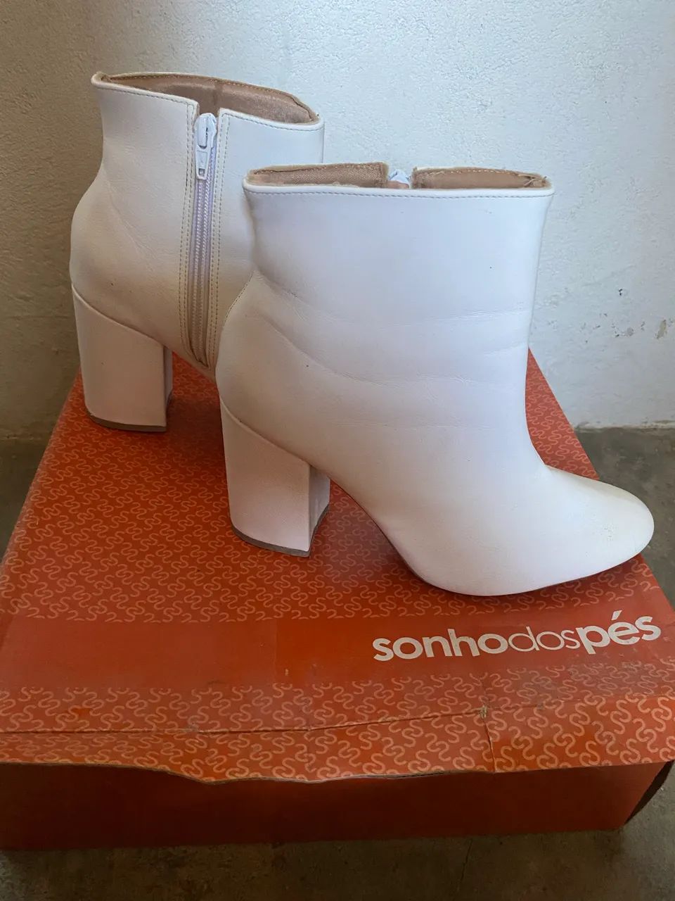 Bota branca  - Foto 2