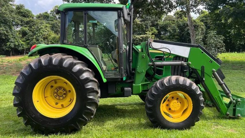 Trator John Deere 6.125J - 2016/2017 (com 6 implementos) - Foto 3