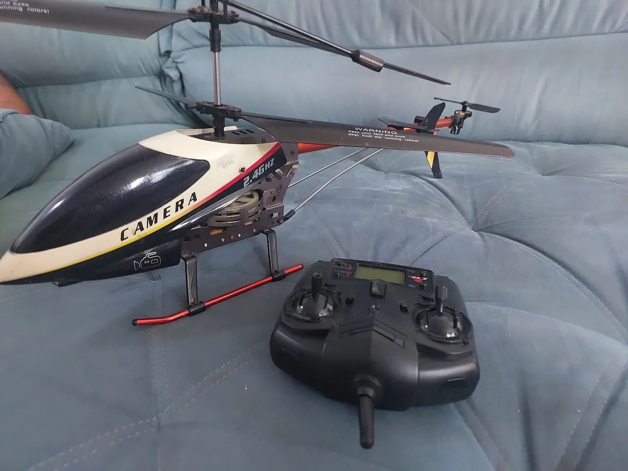 helicóptero de controle remoto, modelo UDI U12A. - Foto 2