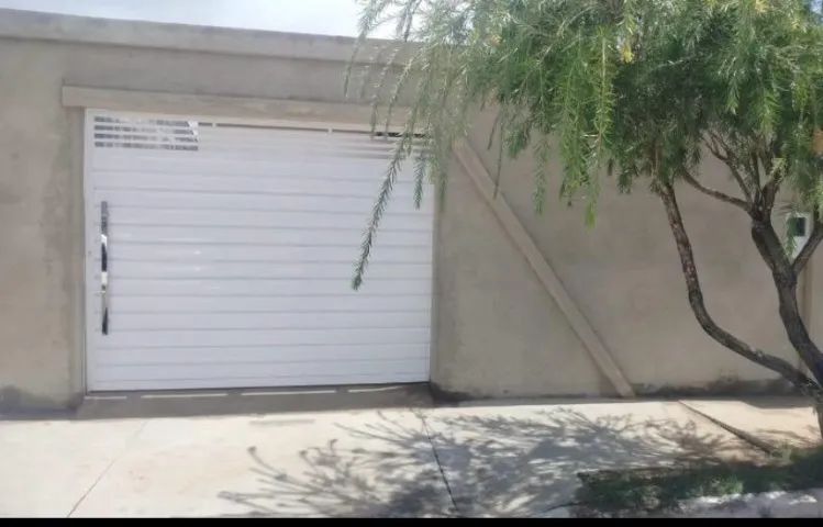 VENDO CASA EM CONDOMÍNIO HORTÊNSIAS 
