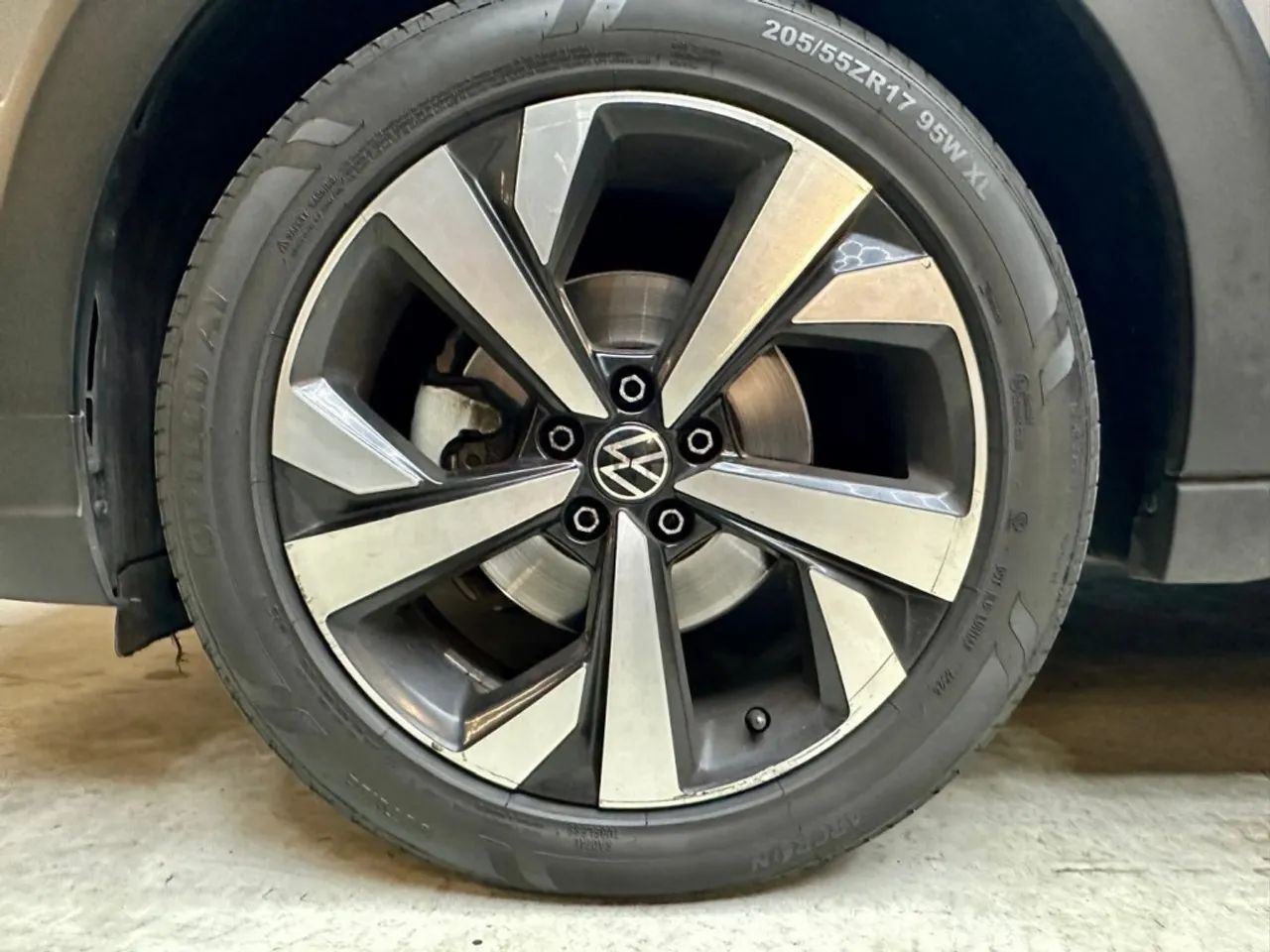 Volkswagen Nivus Highline 1.0 200 TSI Flex Aut., foto 6 de 12