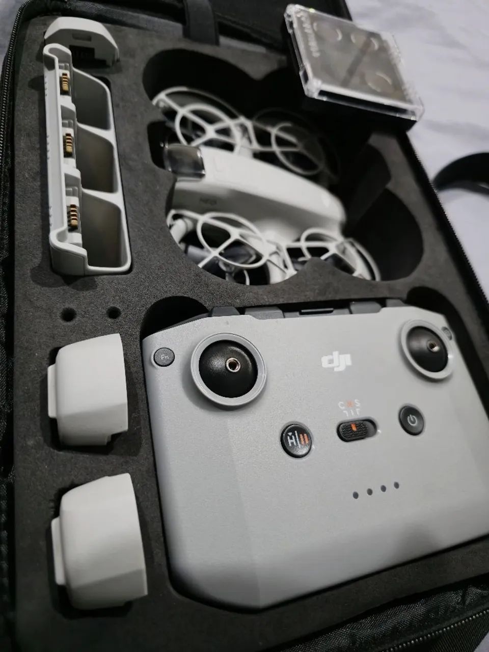 DJI Neo / KiT FlyerMore + Acessórios 