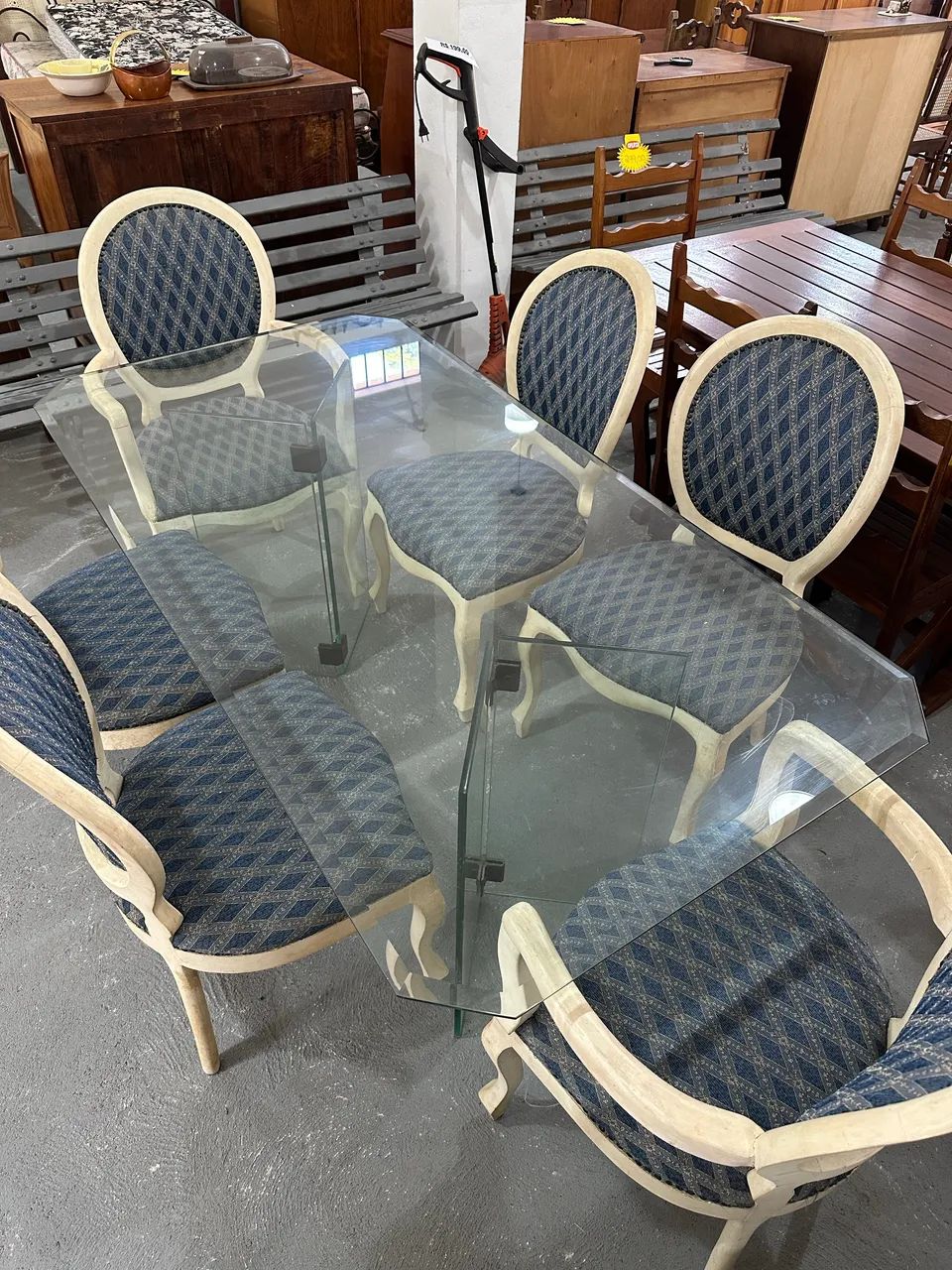 Mesa de Vidro com 6 cadeiras - Foto 3