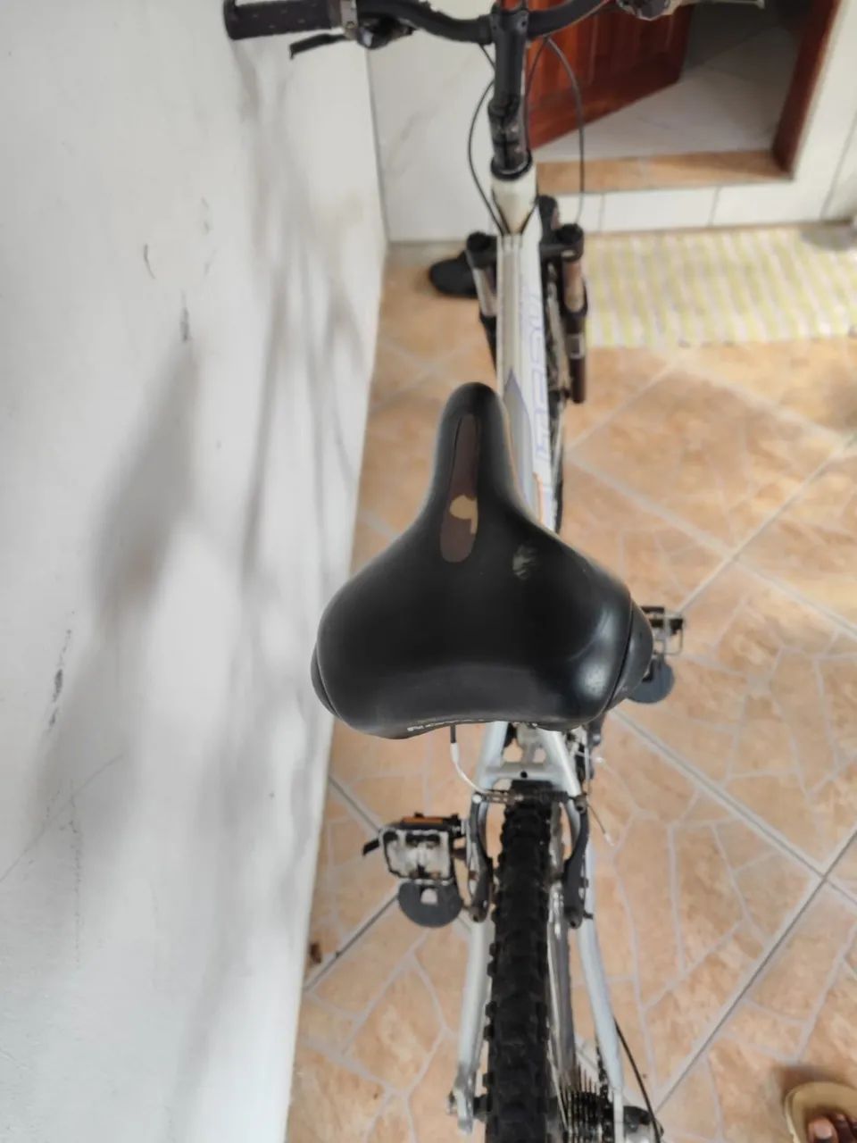 Bicicleta CALOI ELITE 2.4 ARO 26 - Foto 3