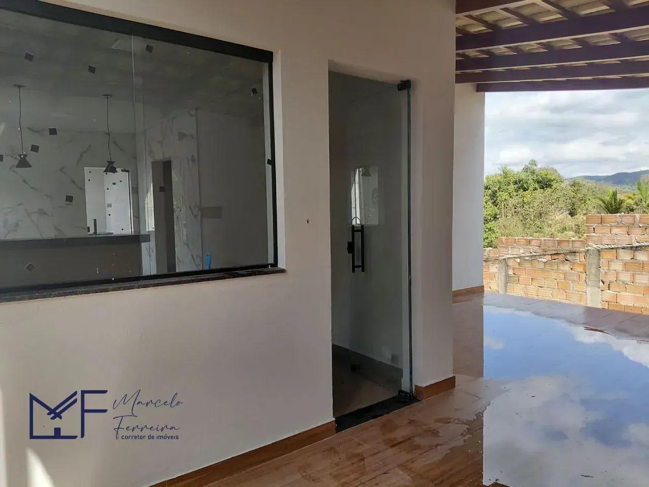 Excelente casa nova com 03 quartos e 01 suíte em Florestal/Mg