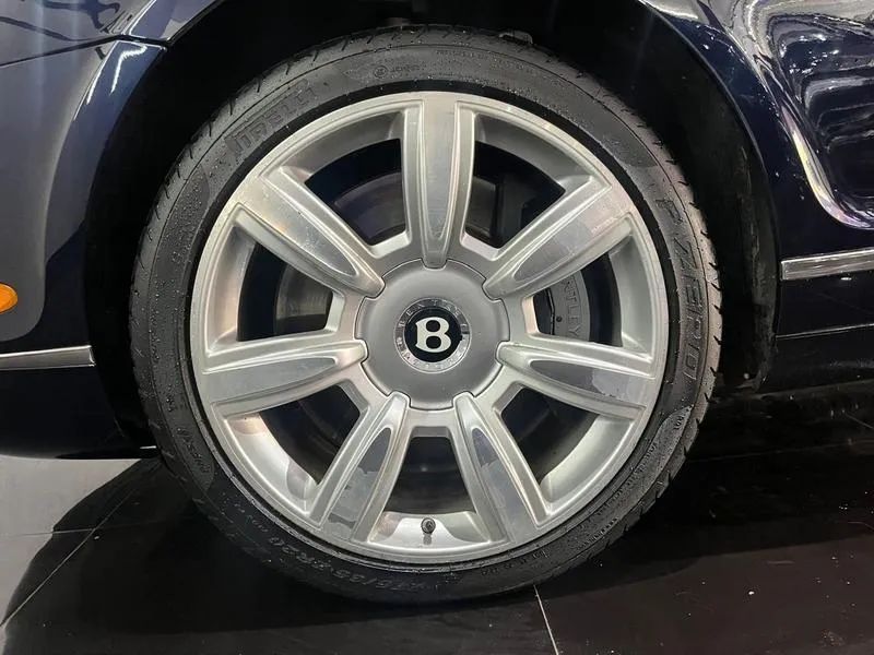 Bentley Flying Spur Continental 6.0 W12 Turbo Gasolina Flying Spur Speed AUT, foto 16 de 16