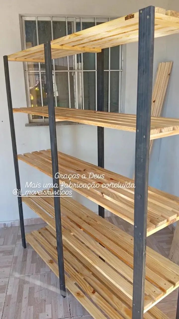 Vendo estante industrial em pinos 