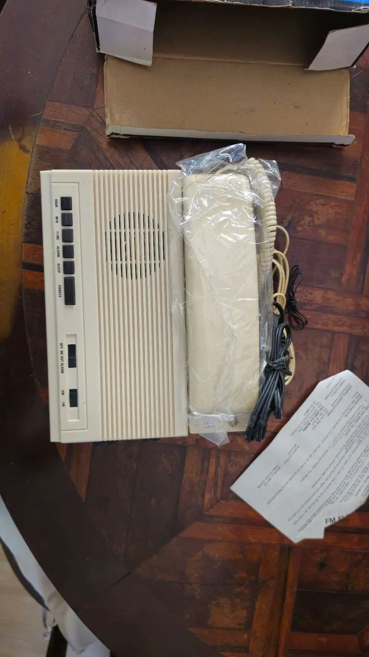 Radio relogio e telefone anos 80 - Foto 2