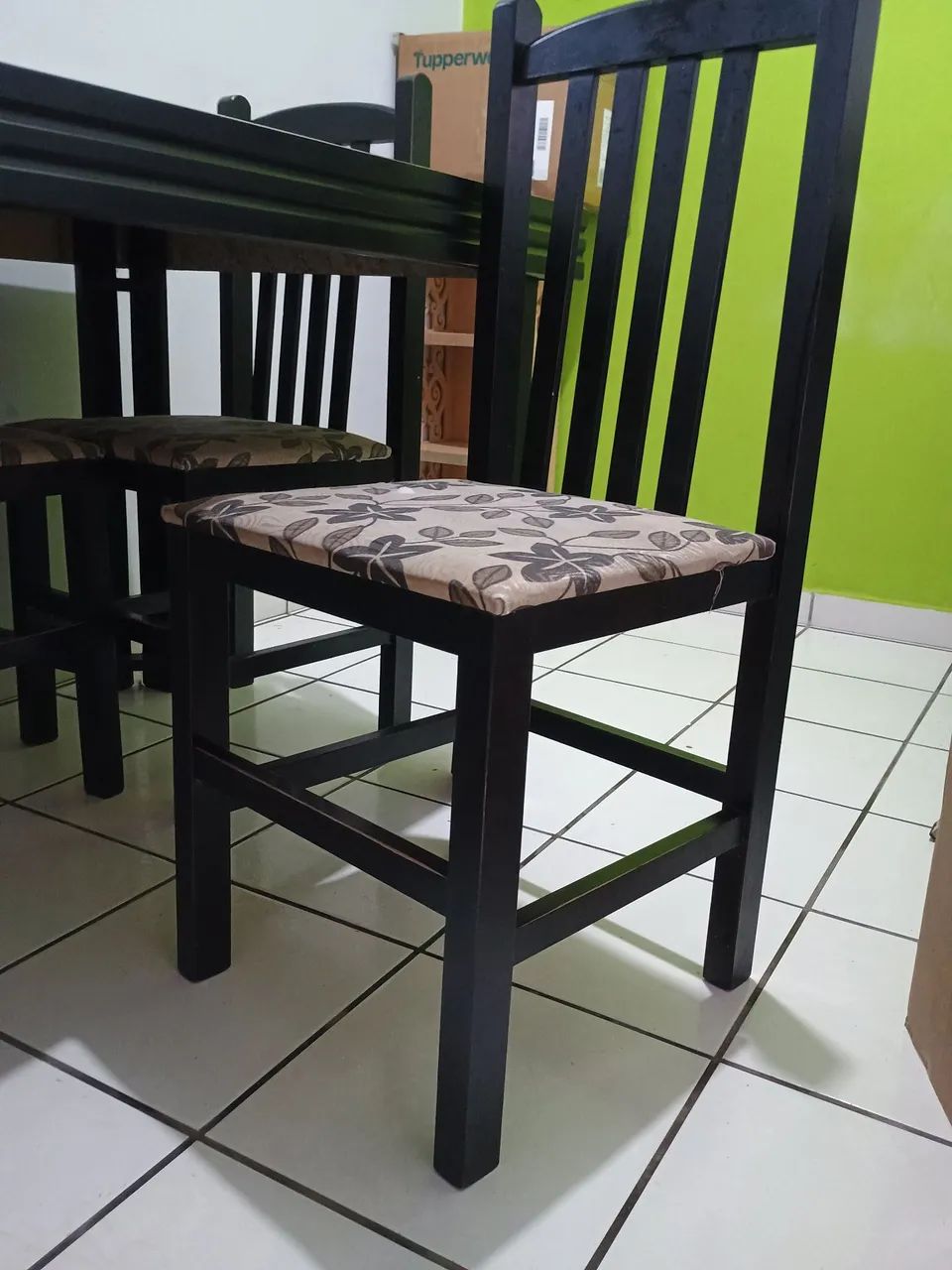 Mesa com 4 Cadeiras  em Excelente Estado  - Foto 5