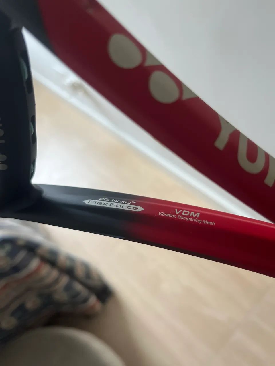 Raquete Yonex VCORE 100 - Foto 4