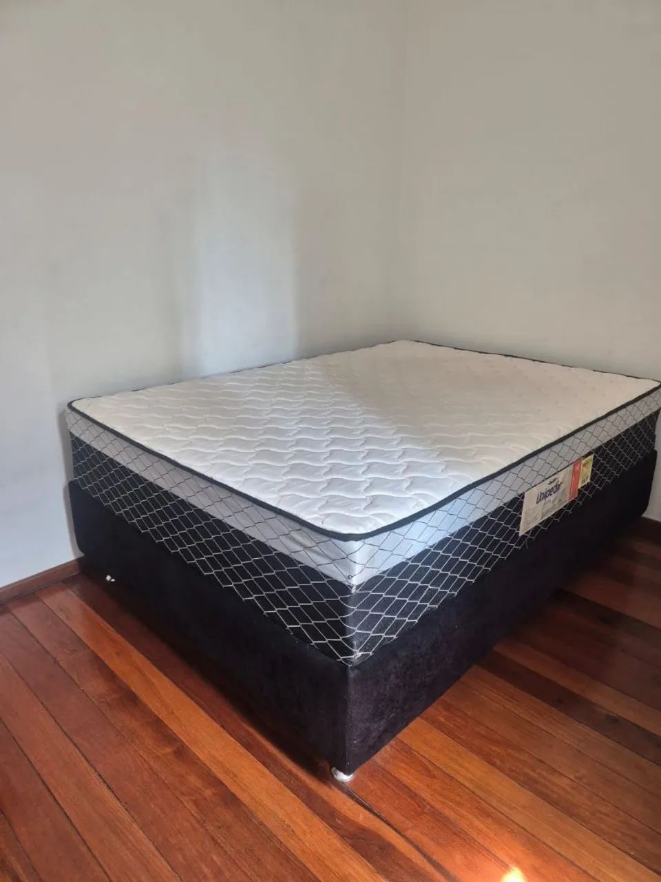 Cama Box (colchão de casal + box)